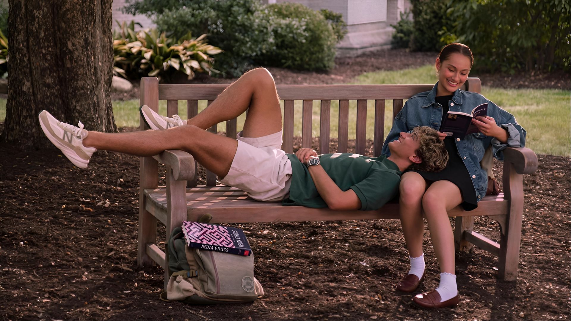 In The Summer I Turned Pretty season 3, Jeremiah’s easy, comforting energy brings out Belly’s playful and relaxed side during college life (Image via Amazon Prime Video)